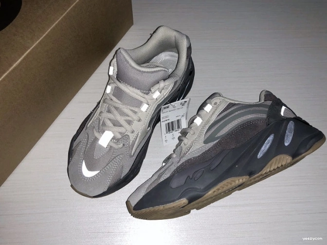 700 FU7914 Tephra Adidas v2 Yeezy Boost 0720